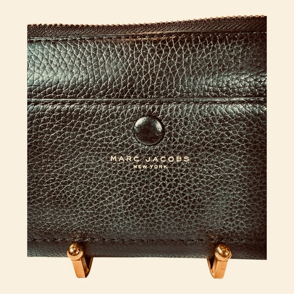 Marc Jacobs EUC Leather Chain Wallet - Picture 3 of 10